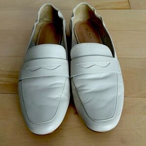 Beige Aldo Flats Size US 6